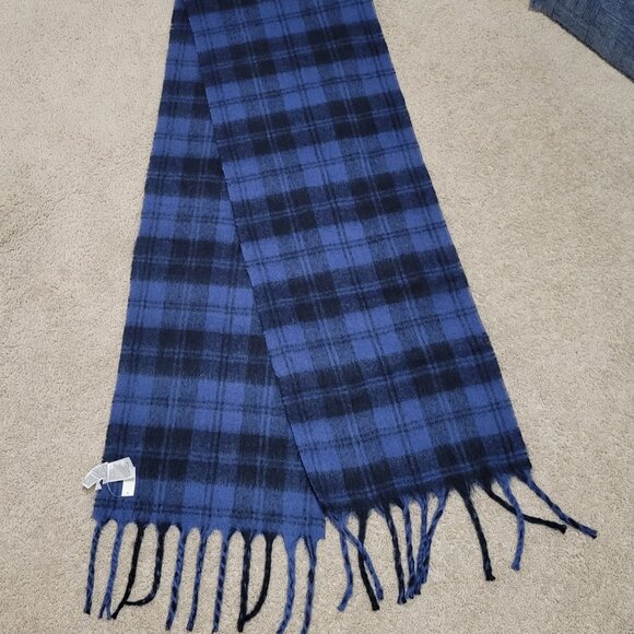 NWT Gap Oversized Fringe Scarf Mens Womens Blue Black Plaid Rectangle Winter - Picture 6 of 8